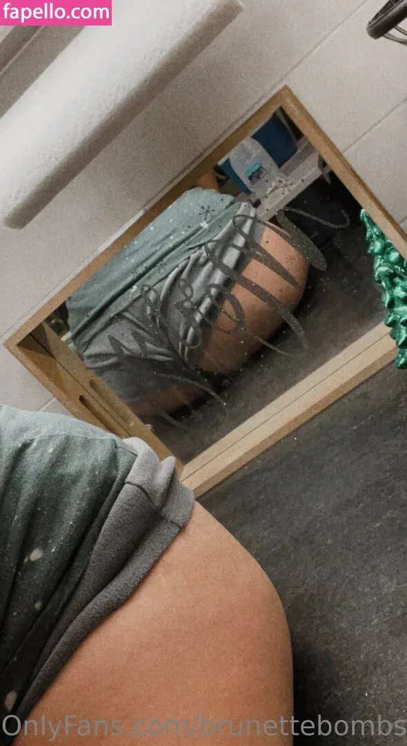 brunettebombshell13 Onlyfans Photo Gallery 