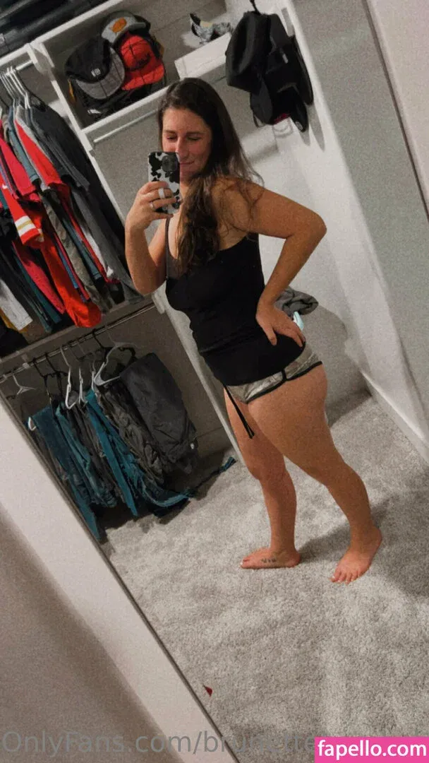 brunettebombshell13 Onlyfans Photo Gallery 