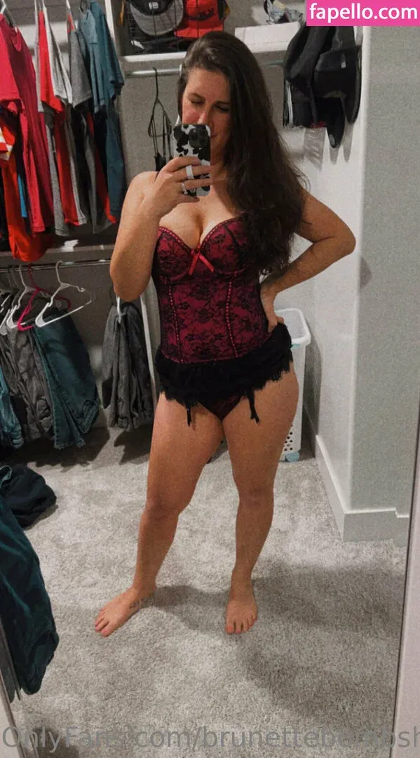 brunettebombshell13 Onlyfans Photo Gallery 