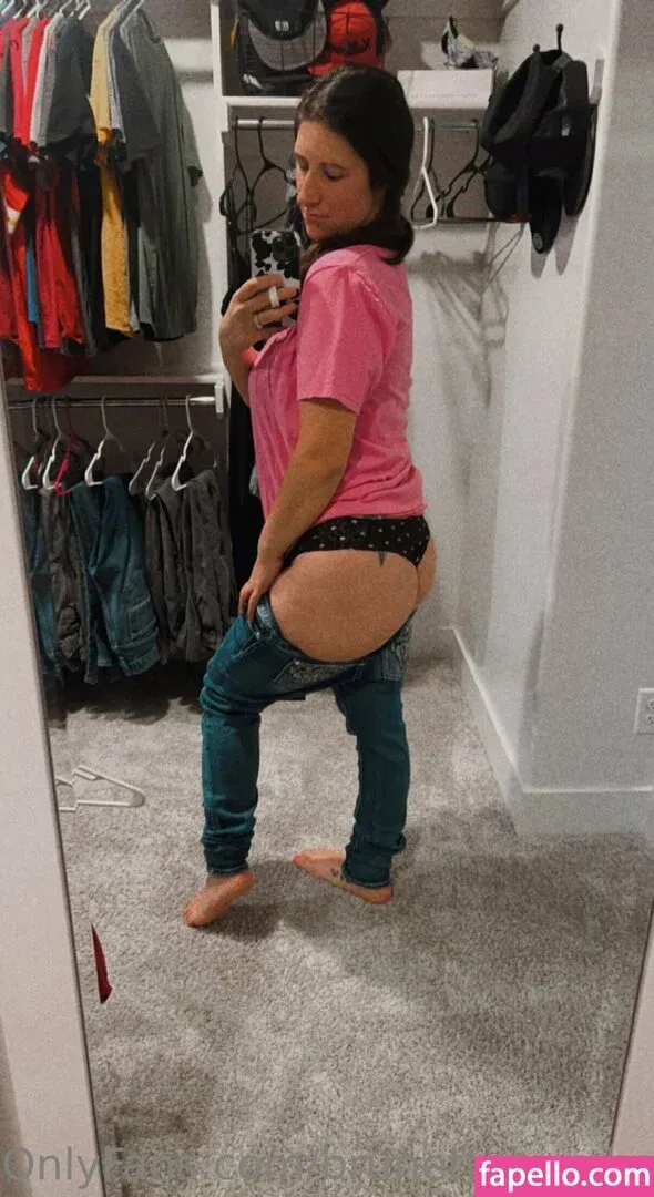 brunettebombshell13 Onlyfans Photo Gallery 