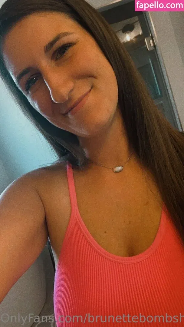 brunettebombshell13 Onlyfans Photo Gallery 