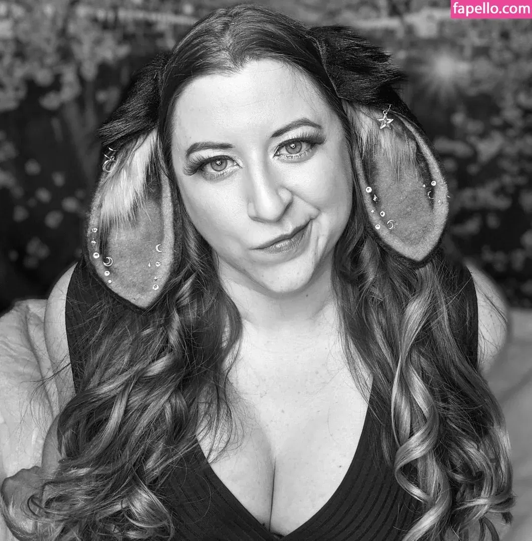 Lady Kitsune Onlyfans Photo Gallery 