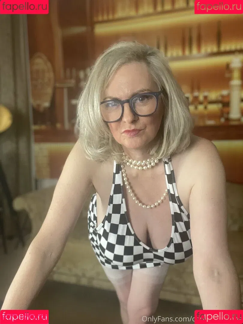 courtesananna Onlyfans Photo Gallery 