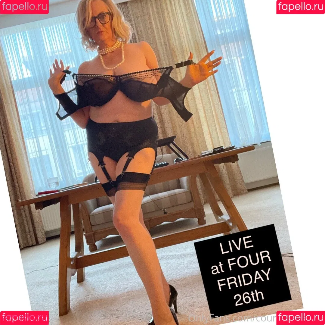 courtesananna Onlyfans Photo Gallery 
