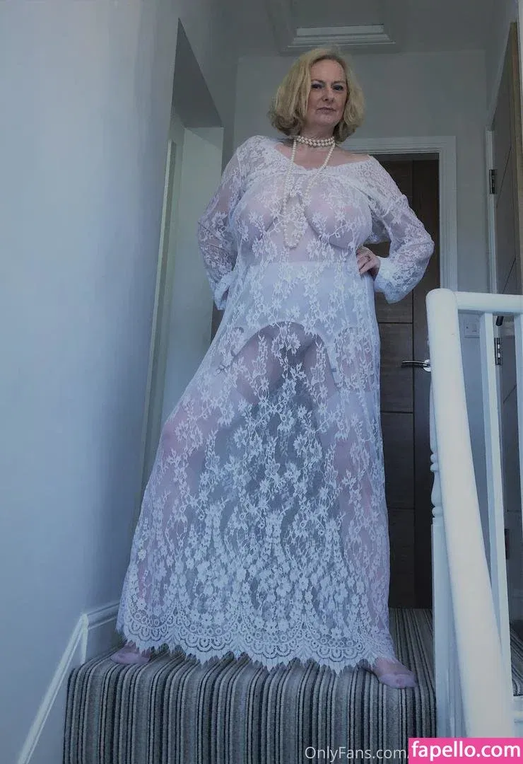 courtesananna Onlyfans Photo Gallery 