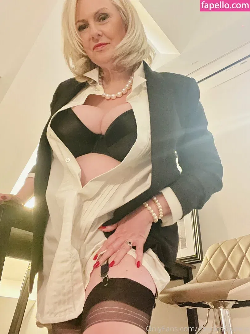 courtesananna Onlyfans Photo Gallery 