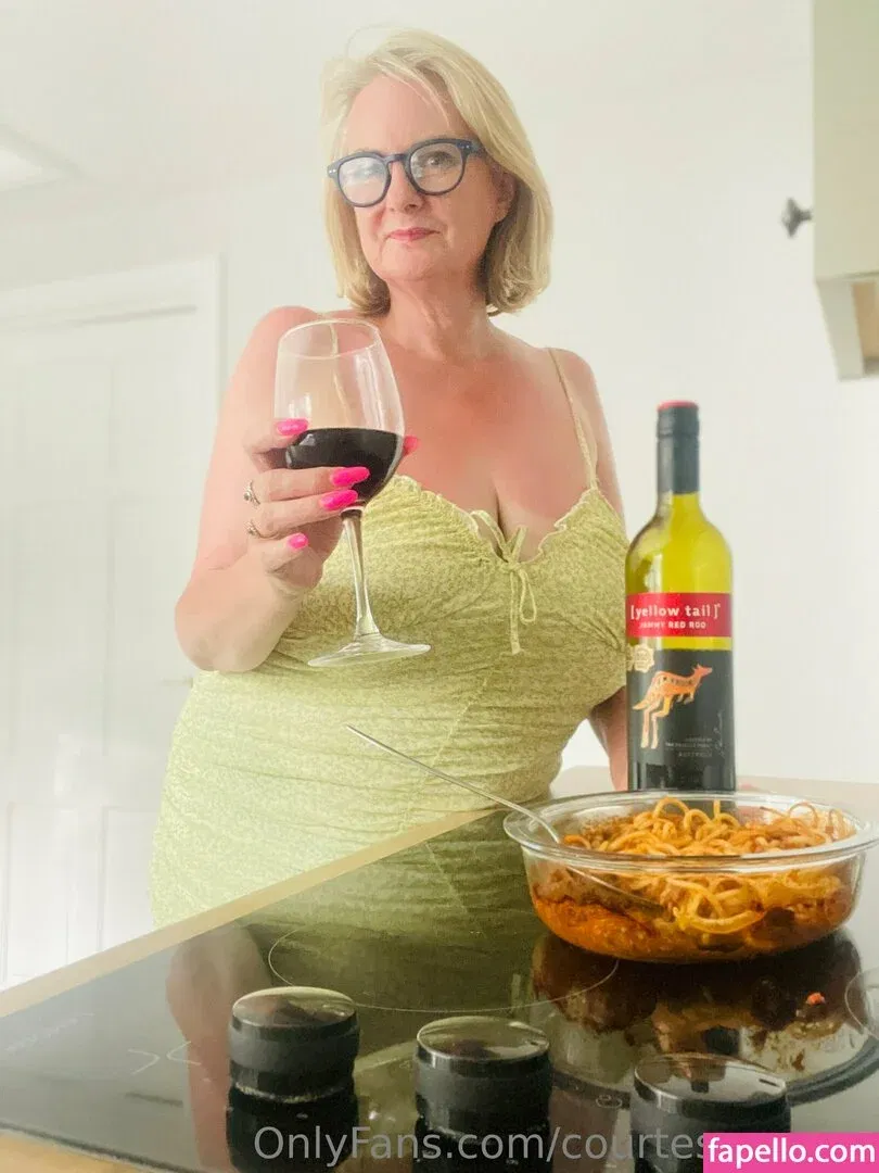 courtesananna Onlyfans Photo Gallery 