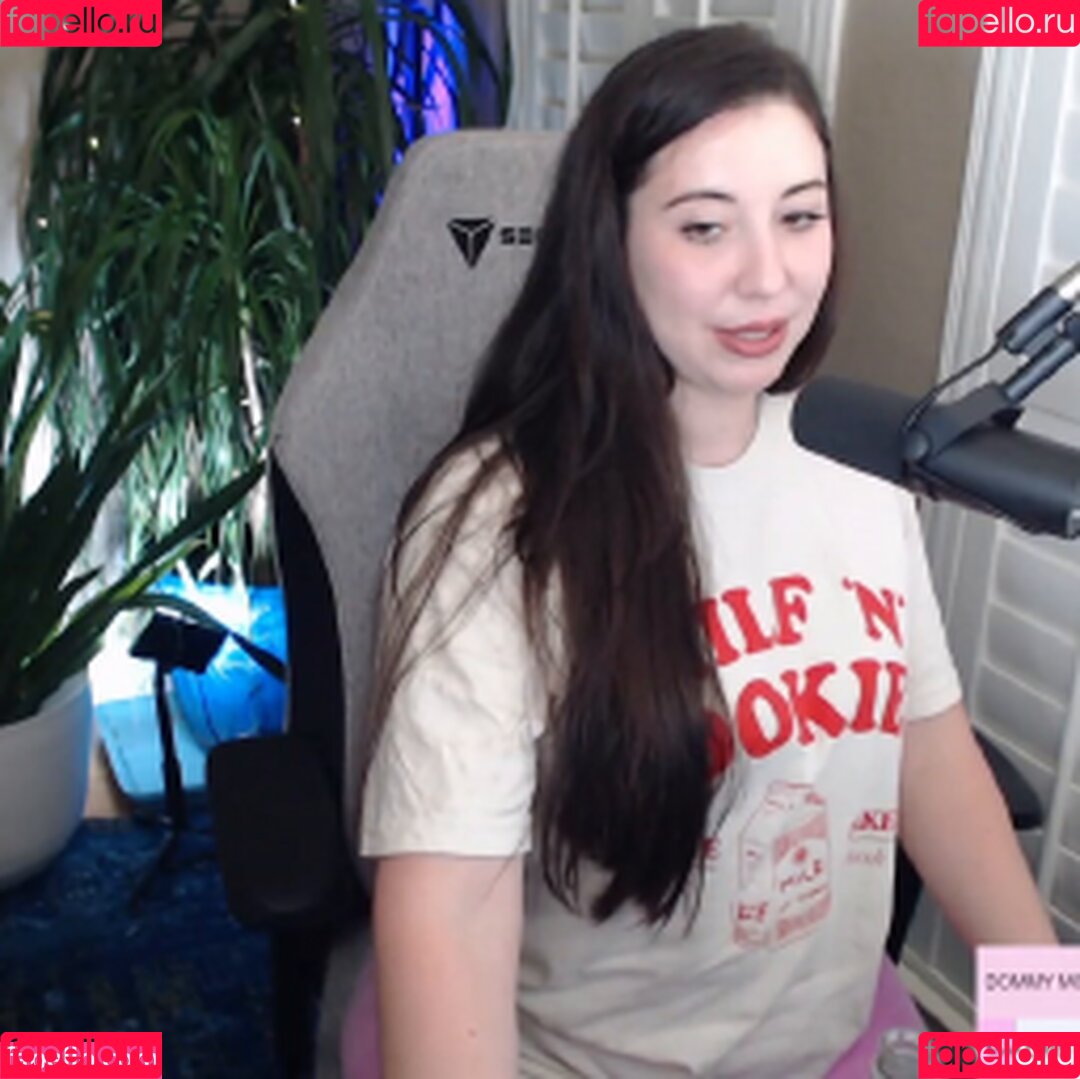 Kitchenwifi Onlyfans Photo Gallery 