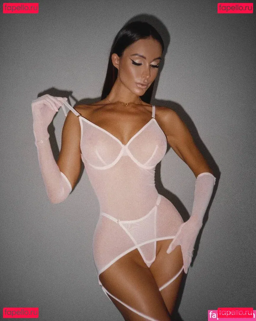 Alena Shatskaya Onlyfans Photo Gallery 