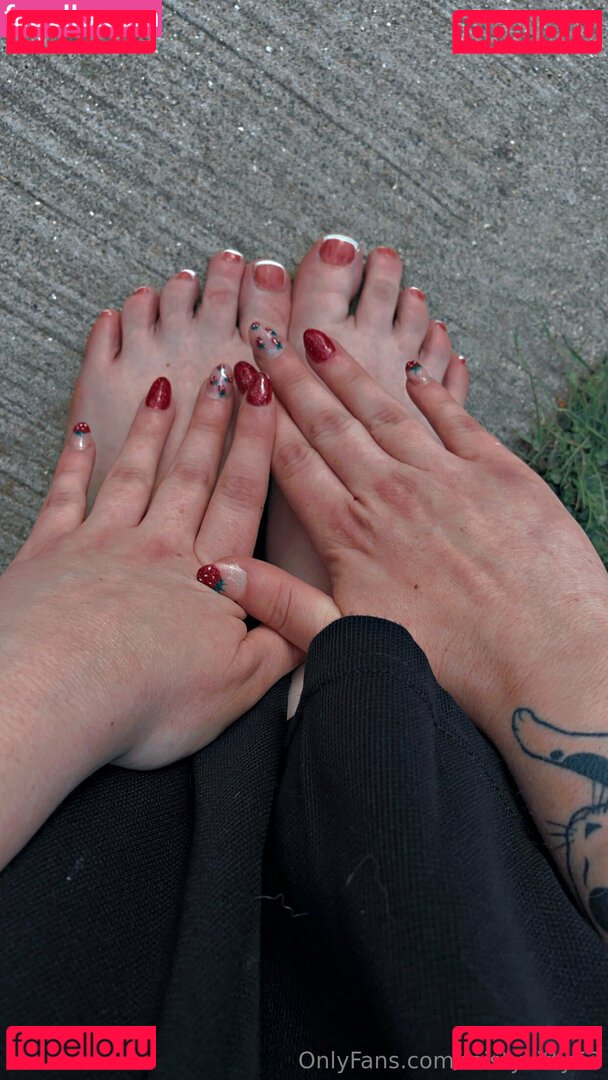 feistykitty52 / lunakitty13 Nude Onlyfans Photo 17