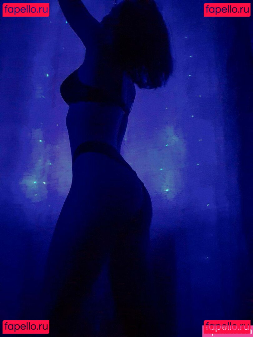 Ukrainian Girls / _bro_ks_ / byczkasarnenska / cute_booty_sport_vip1 Nude Onlyfans Photo 13
