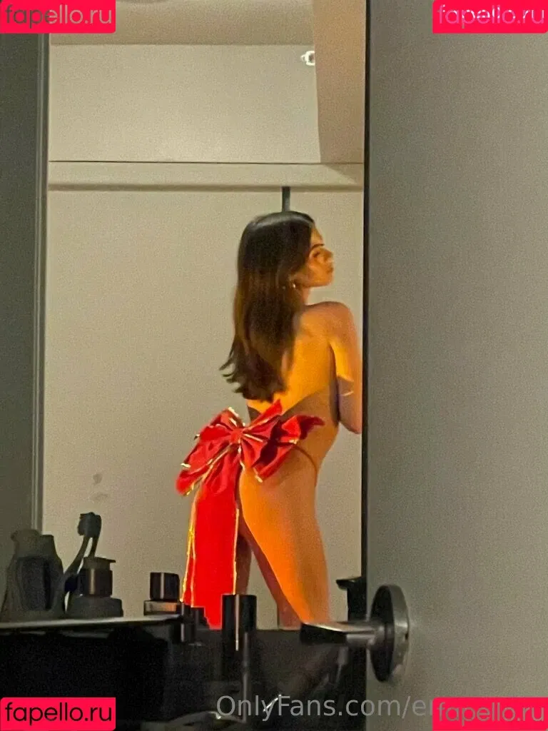 emmm20 Onlyfans Photo Gallery 