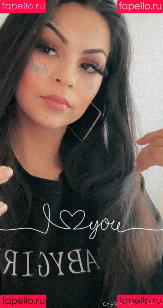 venuschula Onlyfans Photo Gallery 