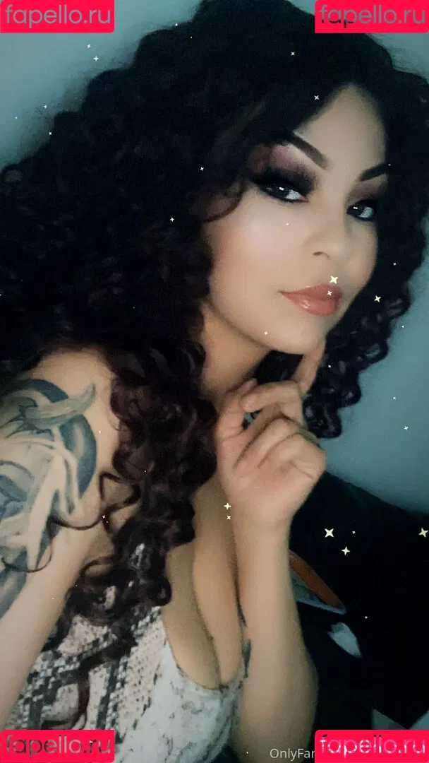 venuschula Onlyfans Photo Gallery 