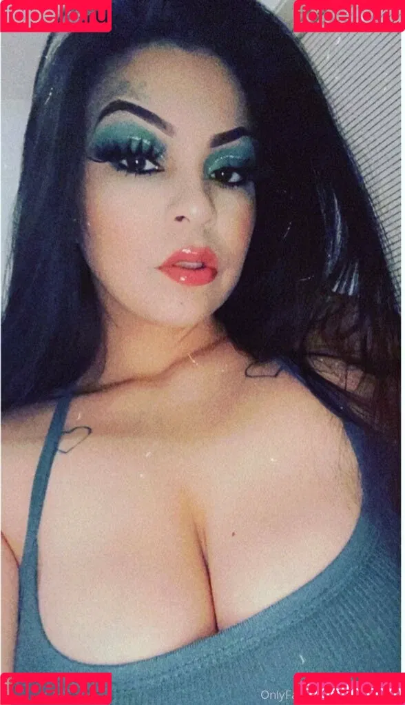 venuschula Onlyfans Photo Gallery 