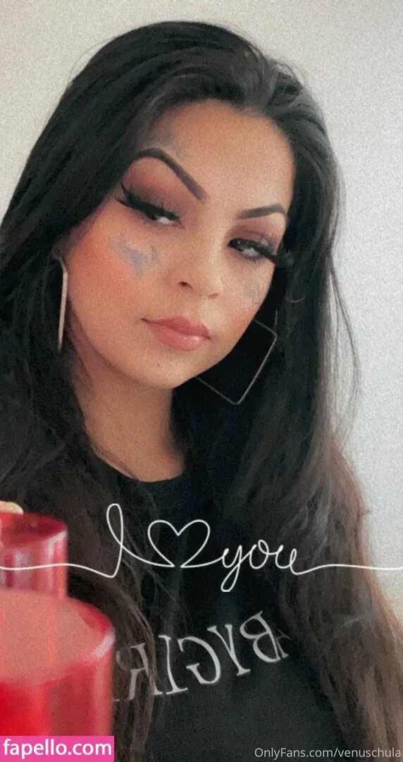 venuschula Onlyfans Photo Gallery 