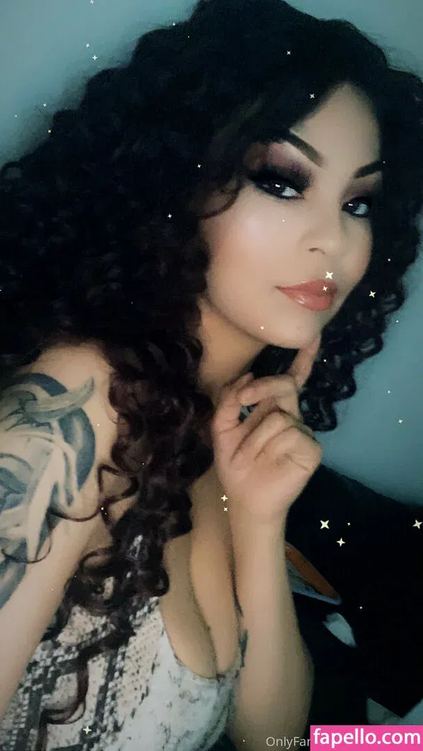 venuschula Onlyfans Photo Gallery 