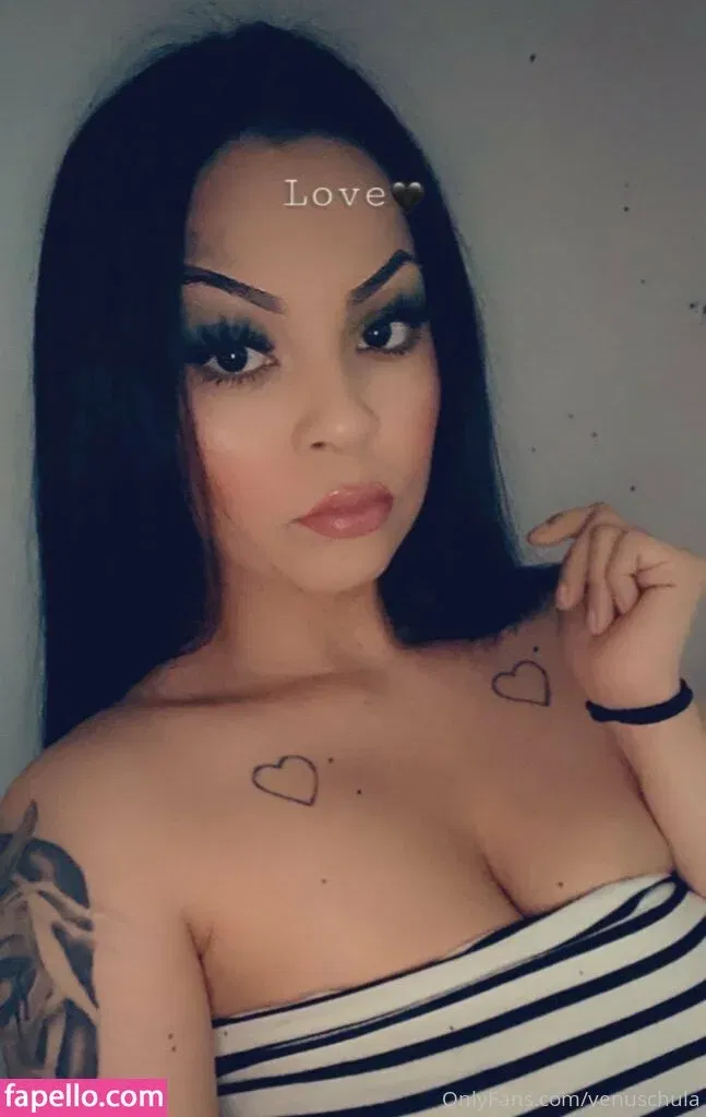 venuschula Onlyfans Photo Gallery 