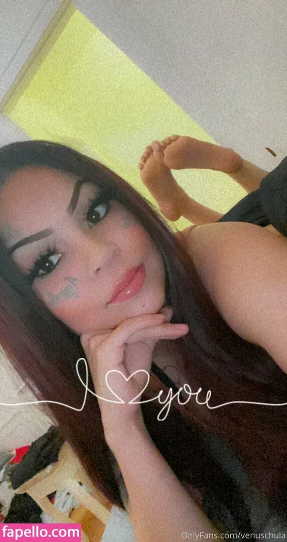 venuschula Onlyfans Photo Gallery 