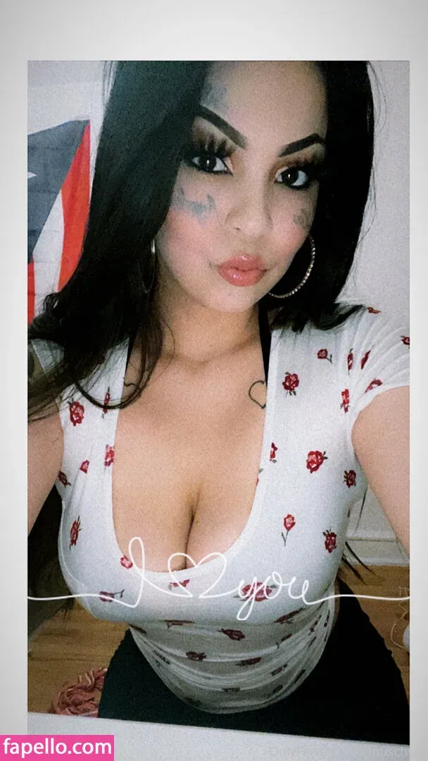 venuschula Onlyfans Photo Gallery 