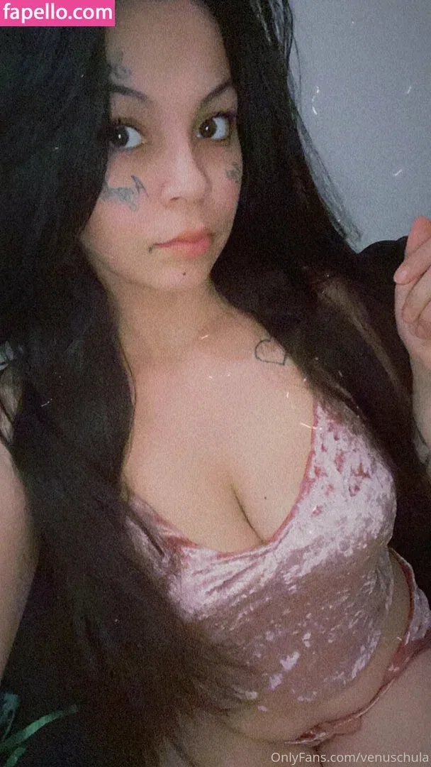 venuschula Onlyfans Photo Gallery 