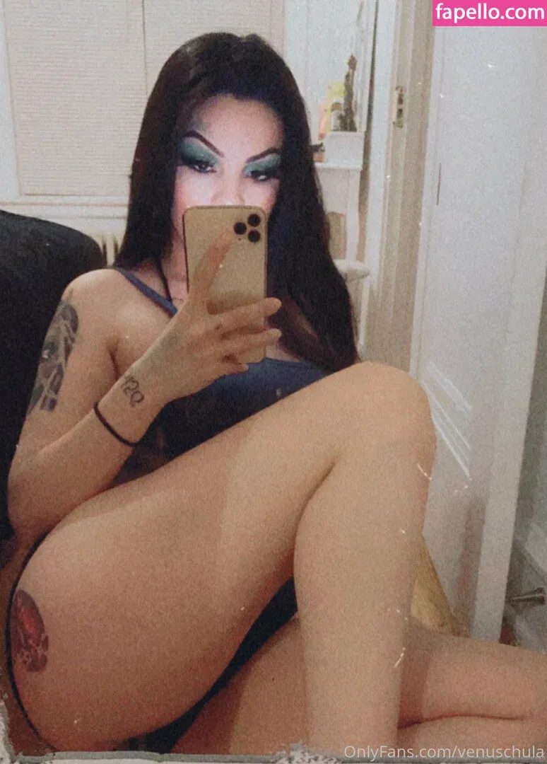 venuschula Onlyfans Photo Gallery 