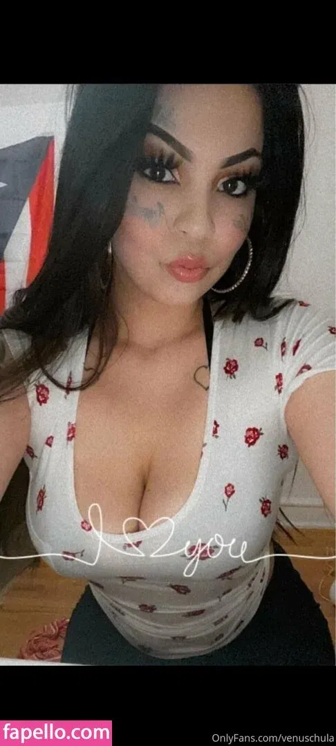 venuschula Onlyfans Photo Gallery 