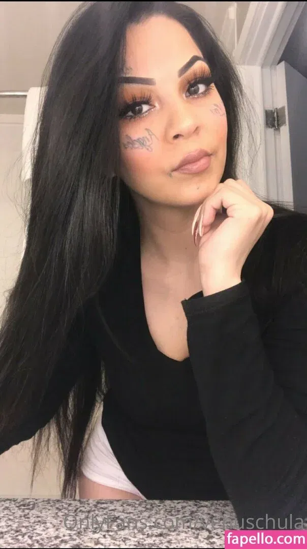 venuschula Onlyfans Photo Gallery 