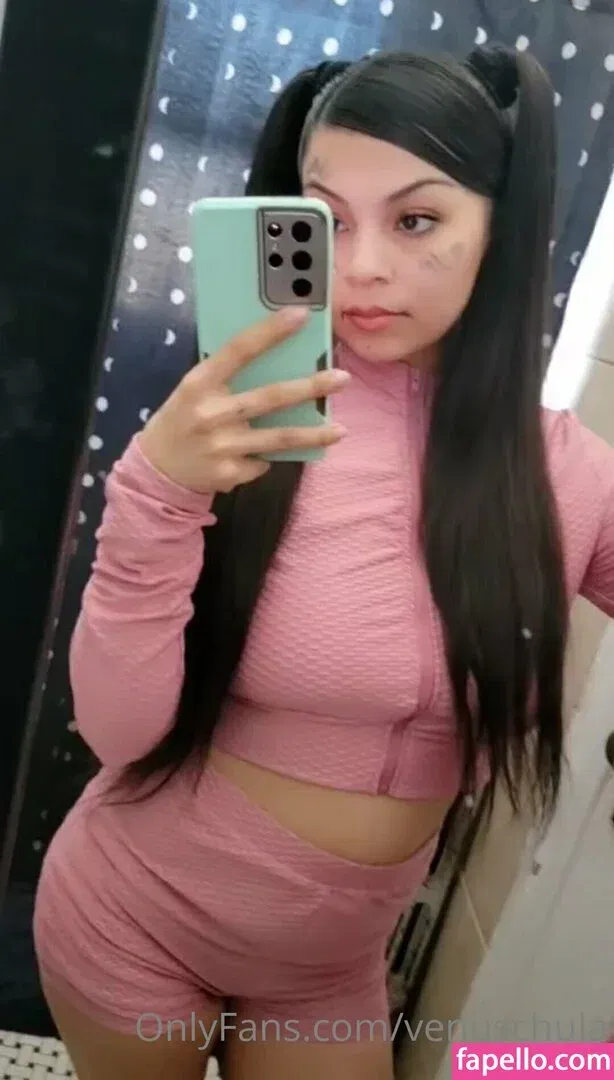 venuschula Onlyfans Photo Gallery 