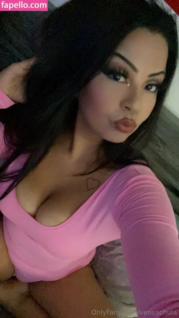 venuschula Onlyfans Photo Gallery 