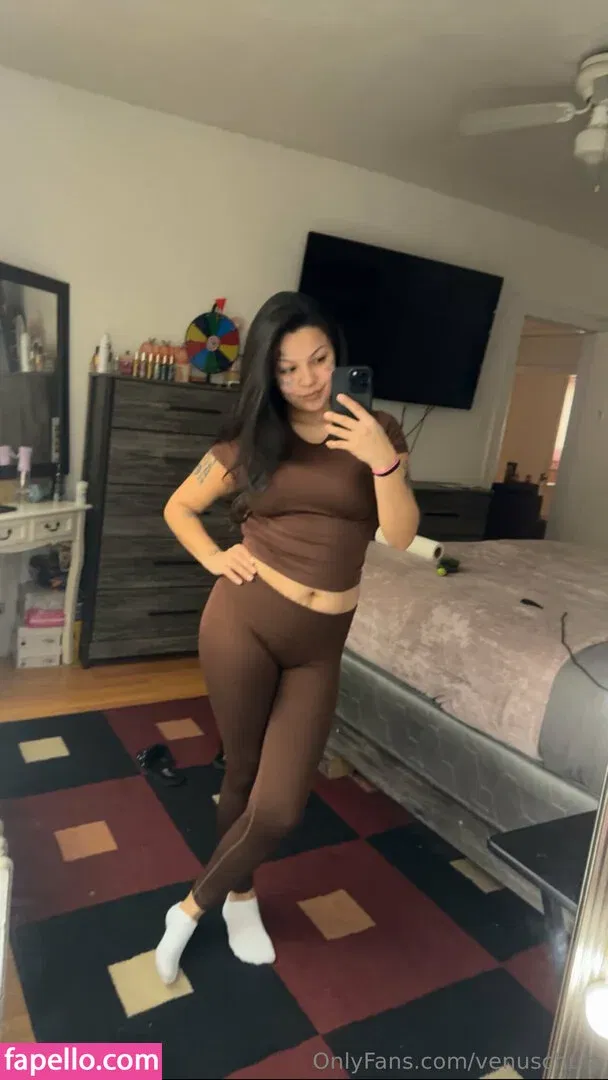 venuschula Onlyfans Photo Gallery 