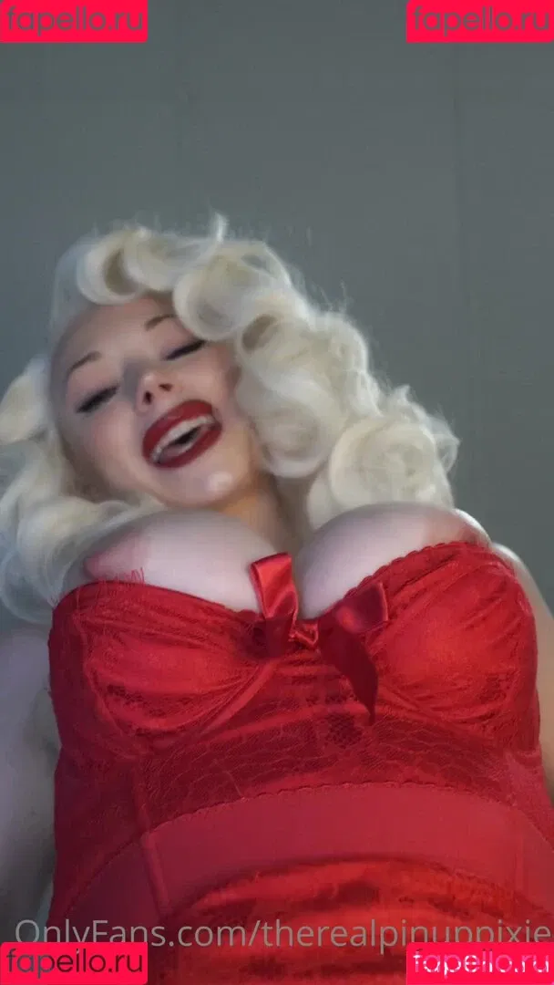 Pineup Pixie Onlyfans Photo Gallery 