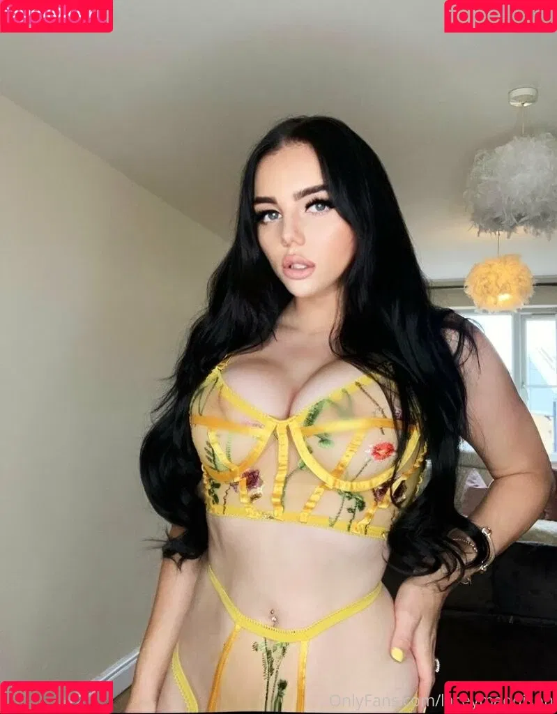 ofbelles Onlyfans Photo Gallery 
