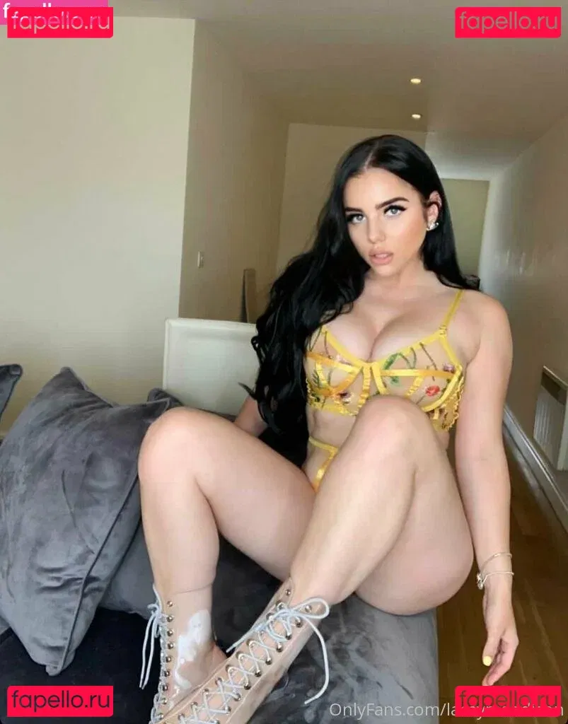 ofbelles Onlyfans Photo Gallery 