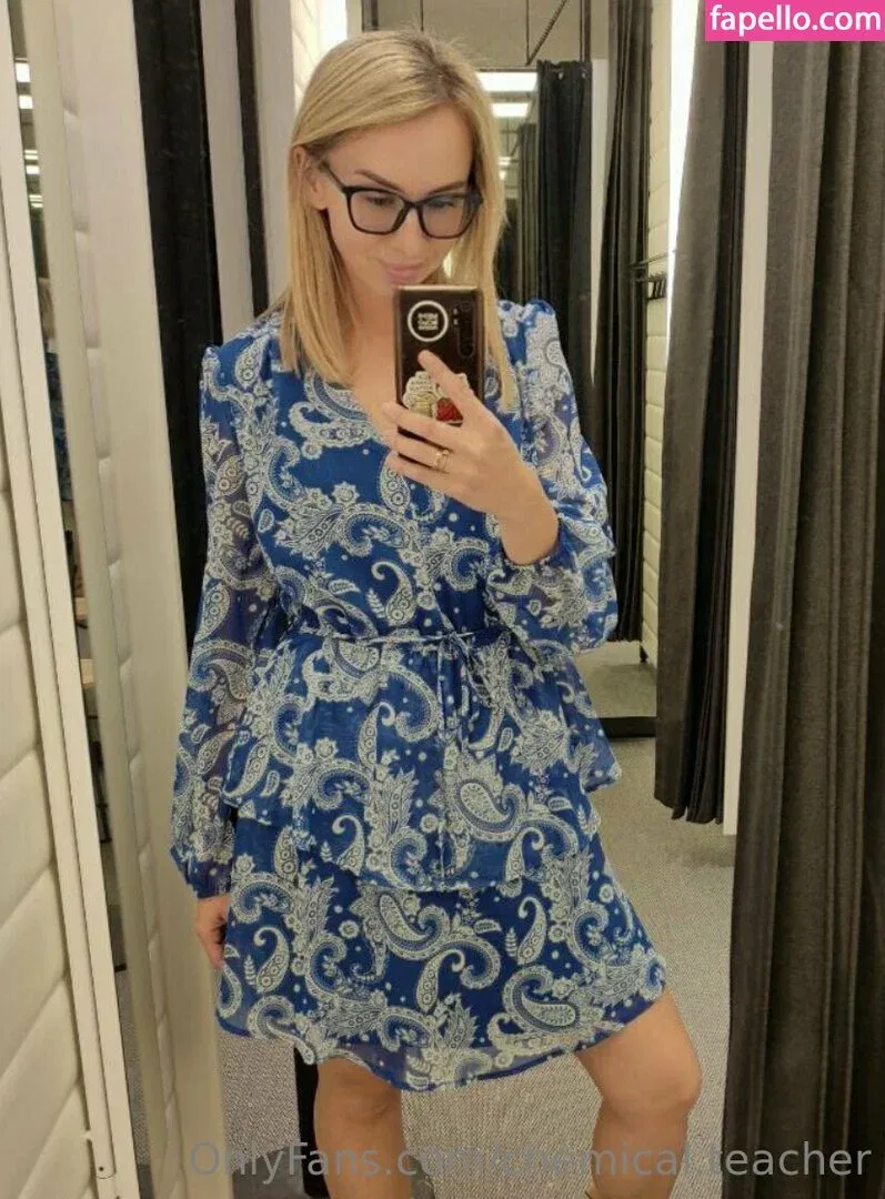 Chemical.Teacher Stefania Onlyfans Photo Gallery 