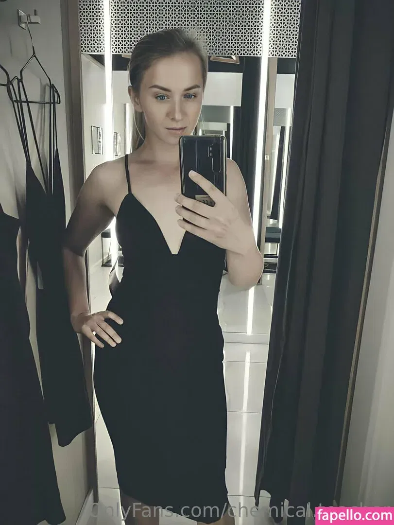 Chemical.Teacher Stefania Onlyfans Photo Gallery 