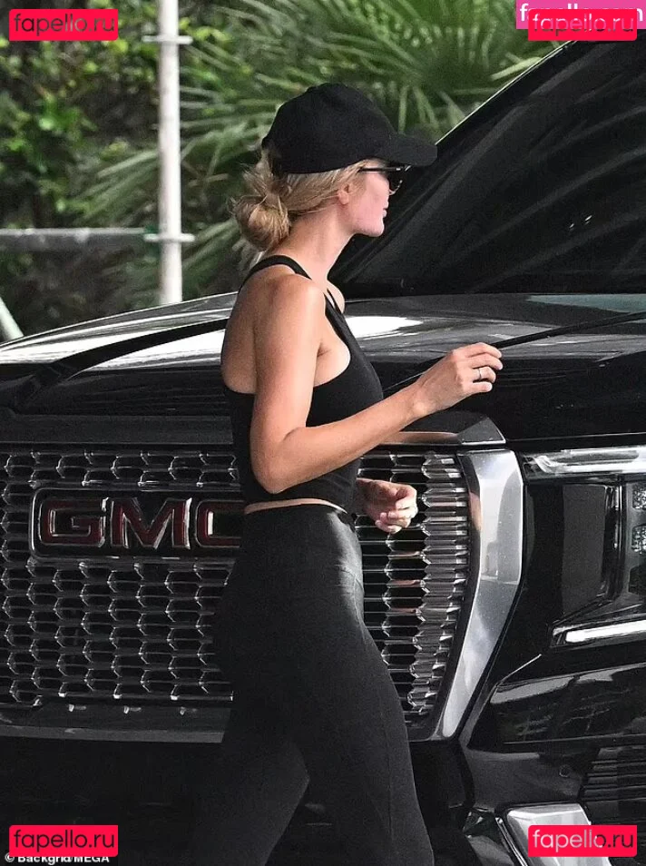 Ivanka Trump Onlyfans Photo Gallery 