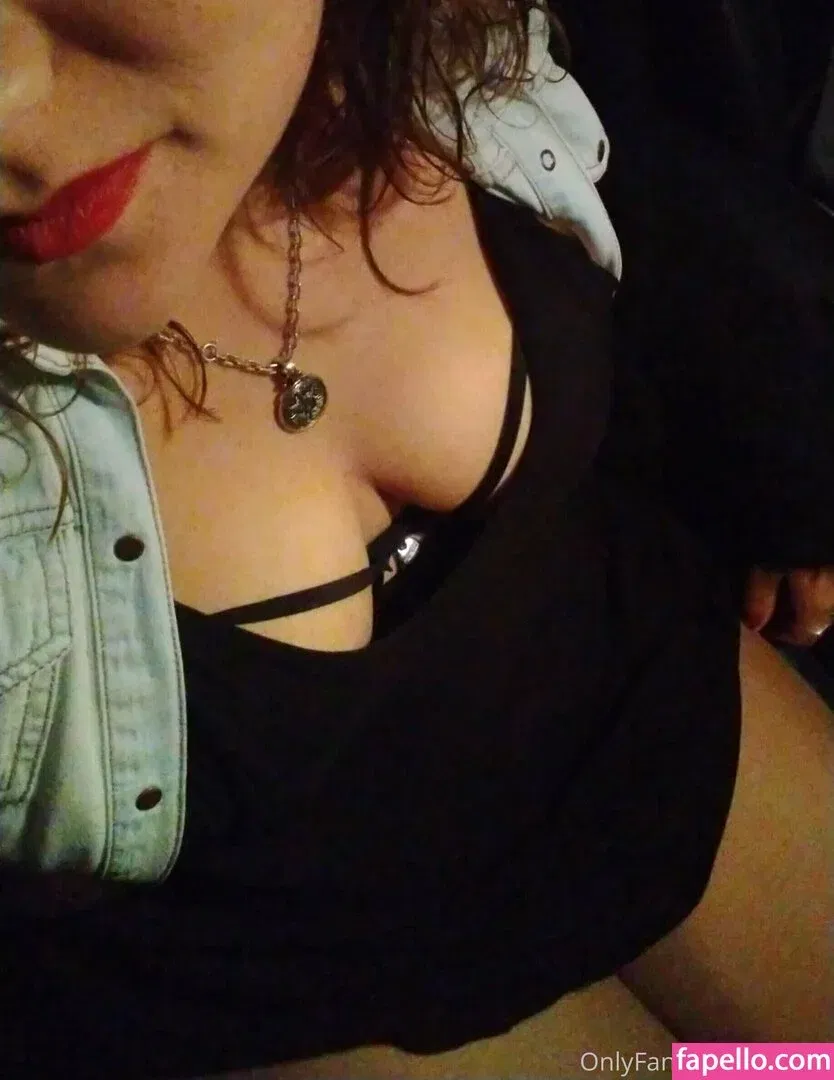 girllola Onlyfans Photo Gallery 