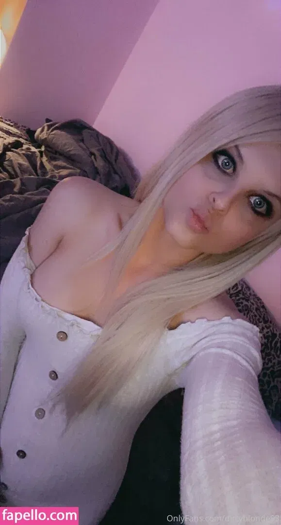 dirtyblonde93 Onlyfans Photo Gallery 