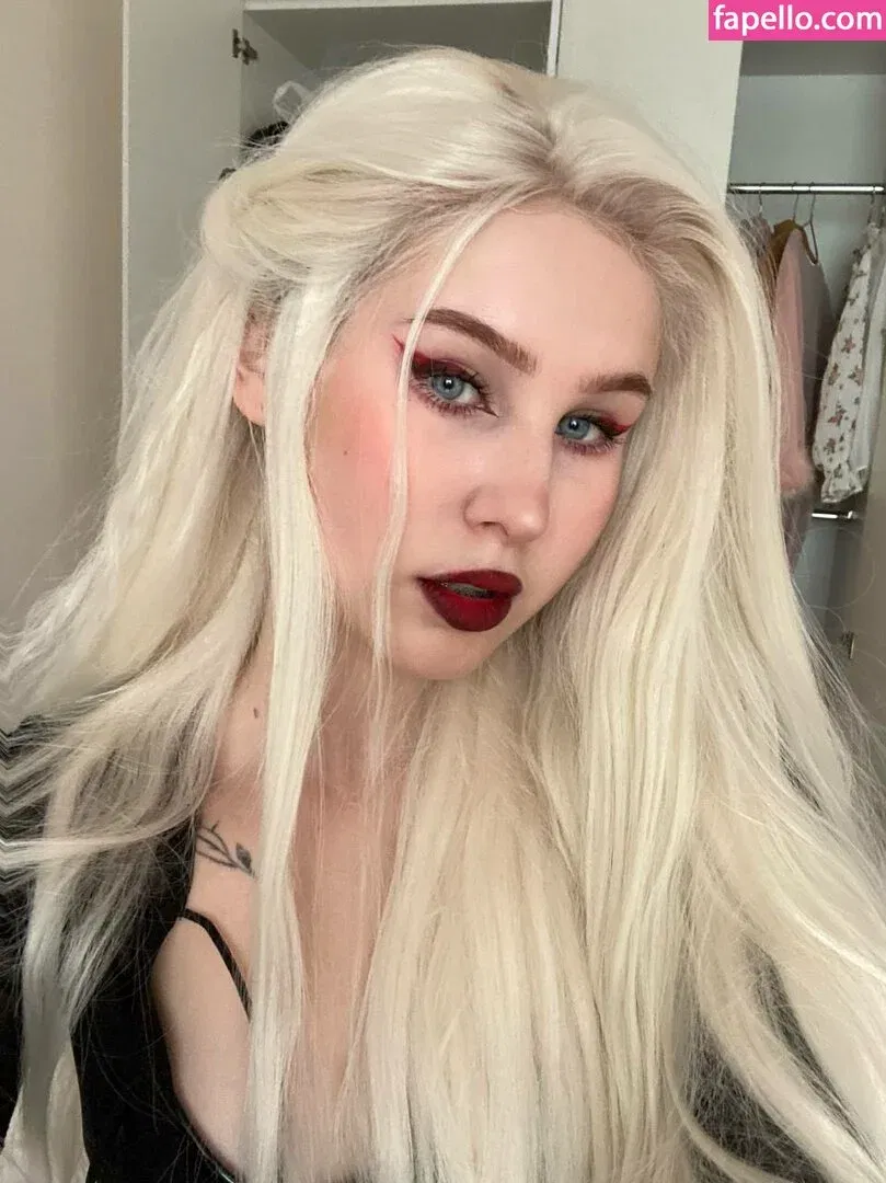 Malymvo4ka Onlyfans Photo Gallery 