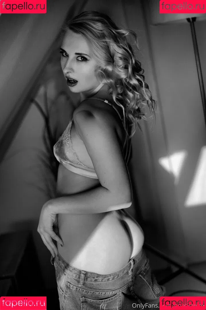 poeticminx Onlyfans Photo Gallery 