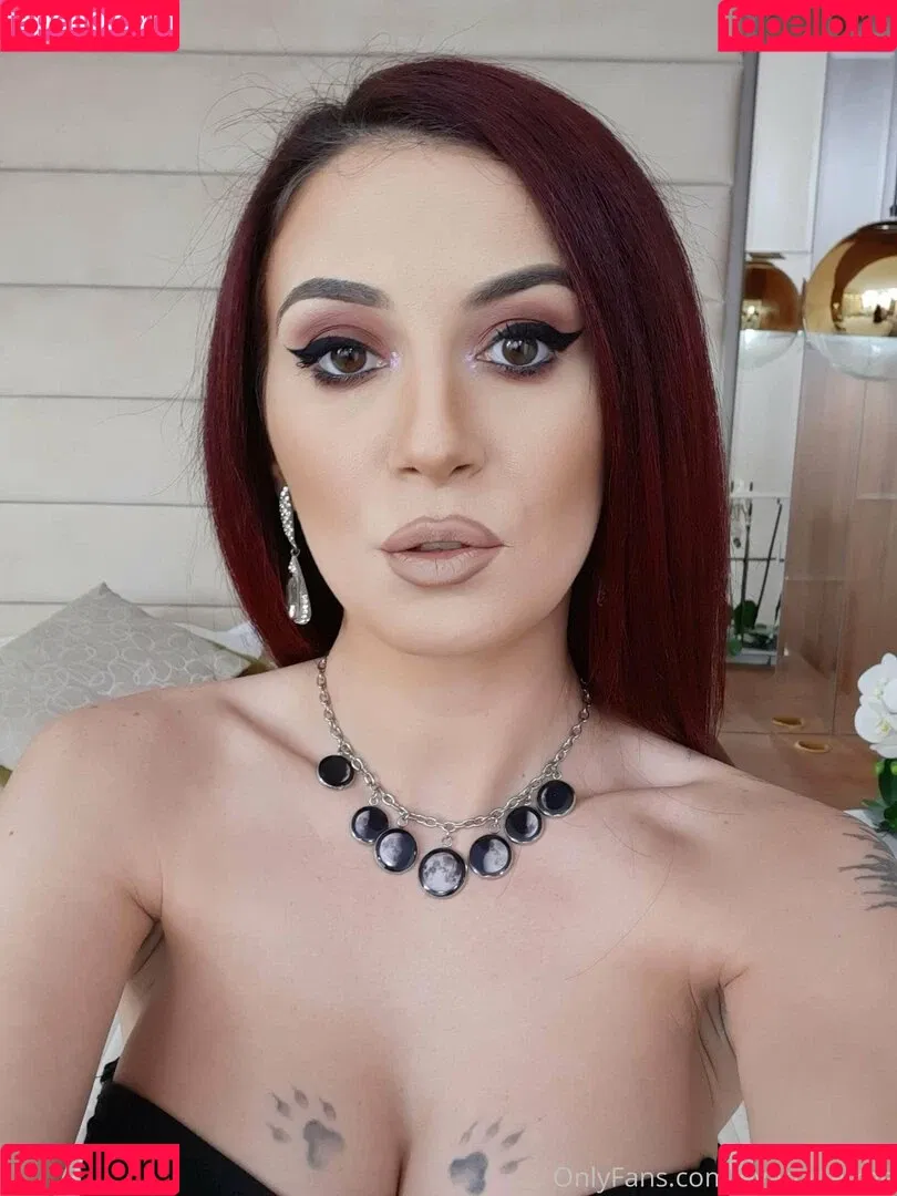 evabanefree Onlyfans Photo Gallery 