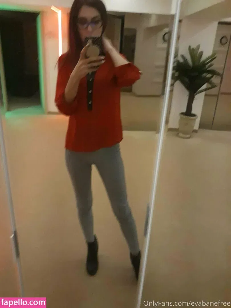 evabanefree Onlyfans Photo Gallery 