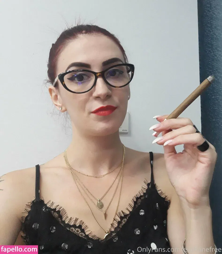 evabanefree Onlyfans Photo Gallery 