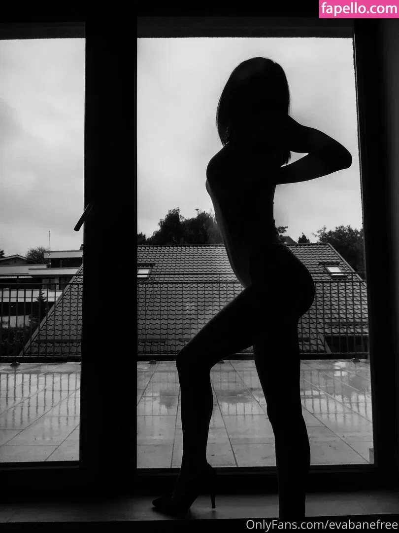 evabanefree Onlyfans Photo Gallery 