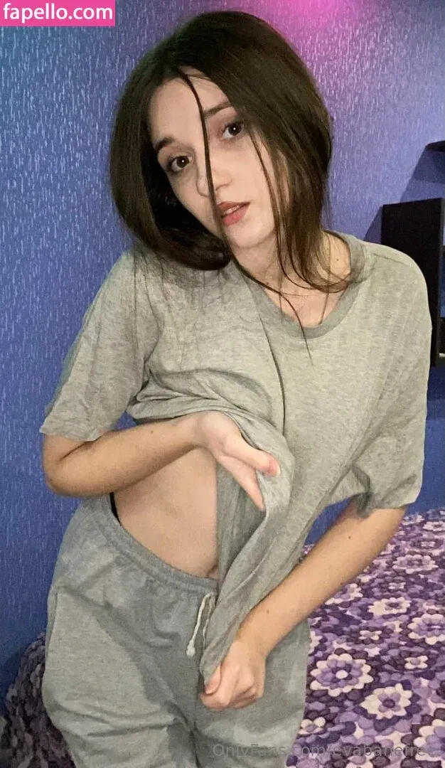 evabanefree Onlyfans Photo Gallery 