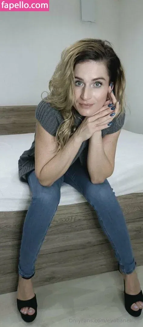 evabanefree Onlyfans Photo Gallery 