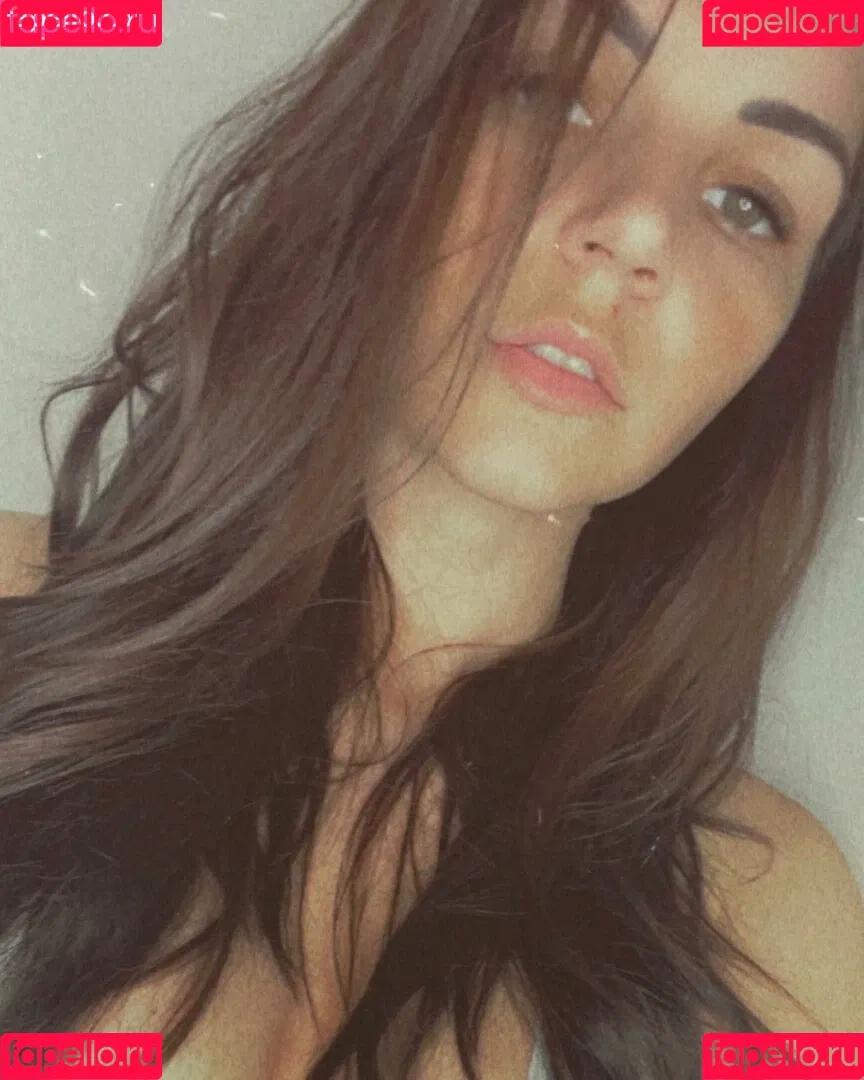 kallmelyles Onlyfans Photo Gallery 