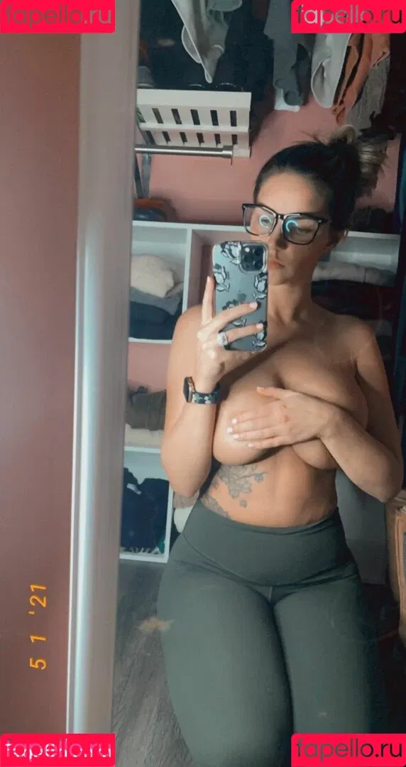 kallmelyles Onlyfans Photo Gallery 
