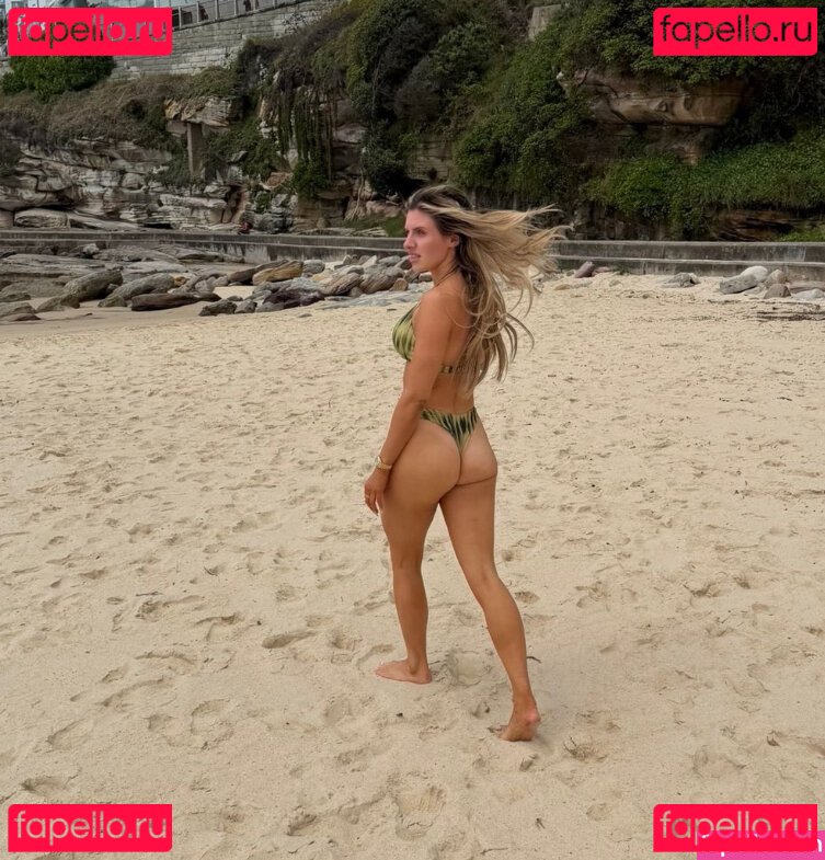 Chloe Burrows / chloeburrows Nude Onlyfans Photo 18